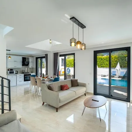 Modern Chic 4-bedroom With Private Pool And Garden In Hisaronu * فتحية