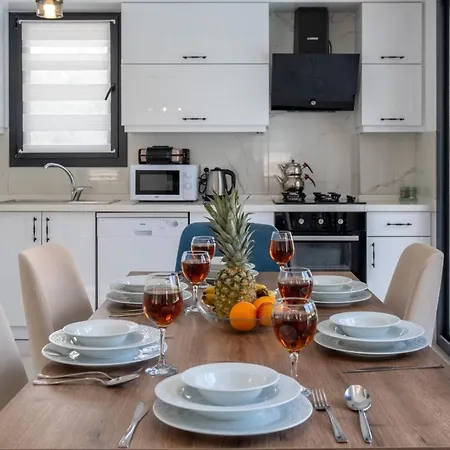 빌라 Modern Chic 4-bedroom With Private Pool And Garden In Hisaronu 페티예