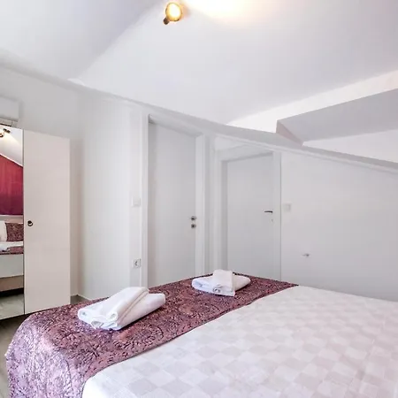 Villa Modern Chic 4-bedroom With Private Pool And Garden In Central Hisaronu *